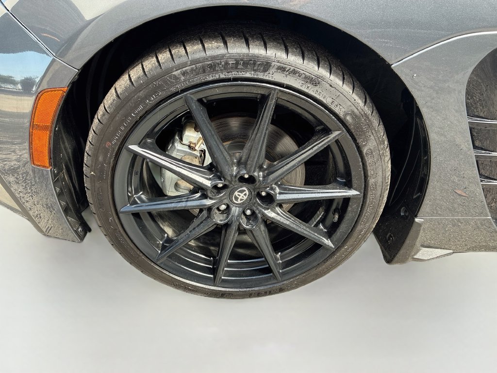 Used 2025 Toyota GR86 Premium RWD image 30