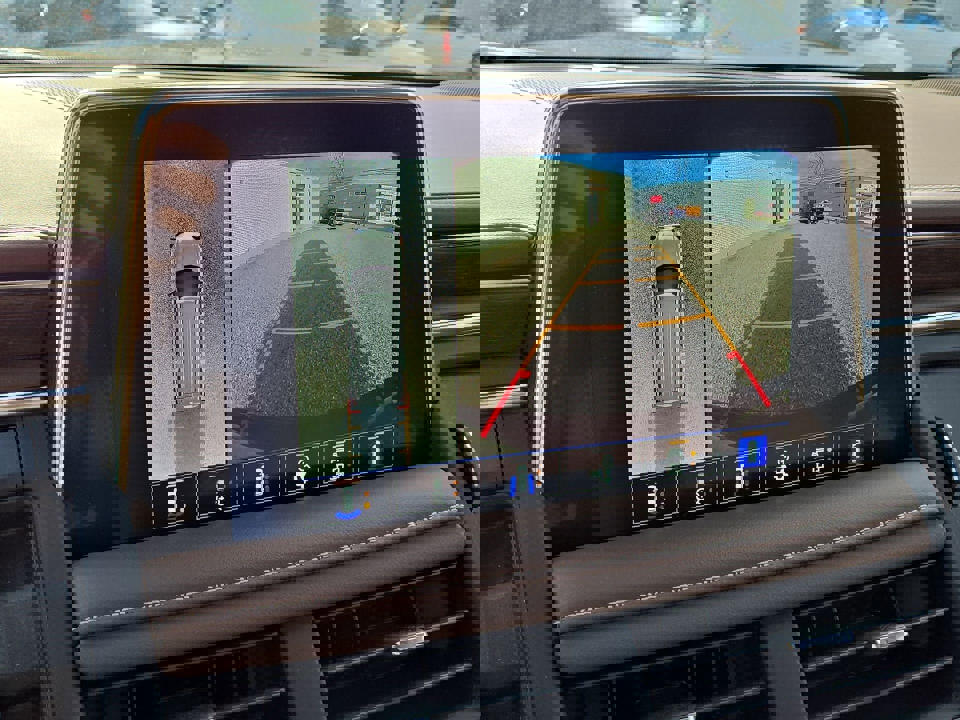 Used 2023 Chevrolet Tahoe High Country w/ Premium Package 2 image 18