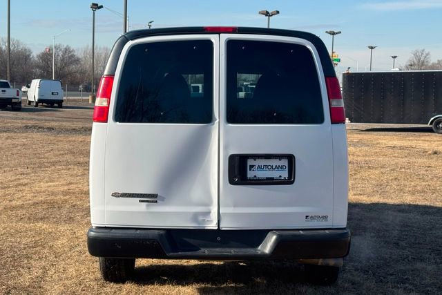 Used 2015 Chevrolet Express 2500 LS RWD image 25