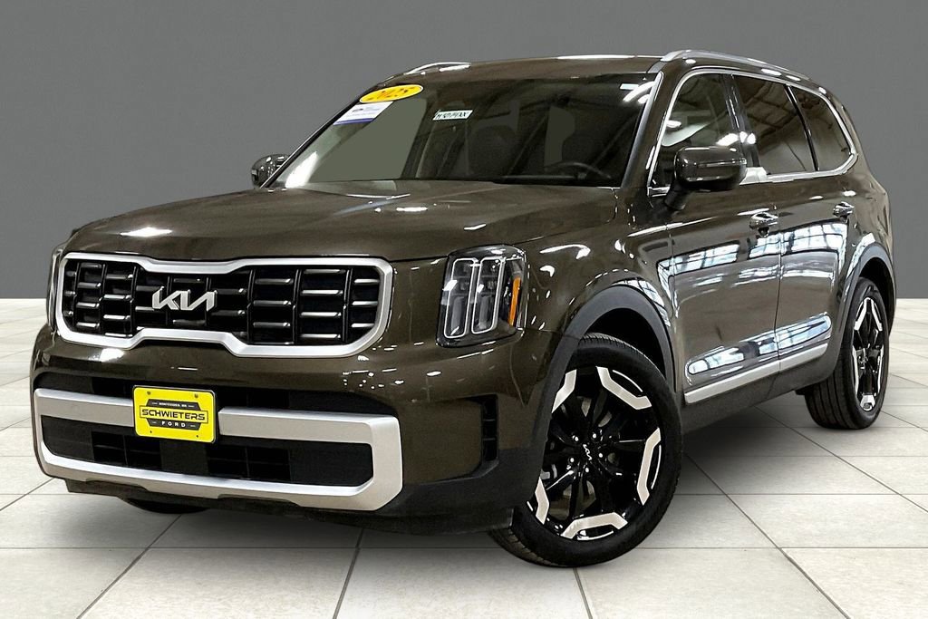 Used 2025 Kia Telluride S AWD/4WD image 2