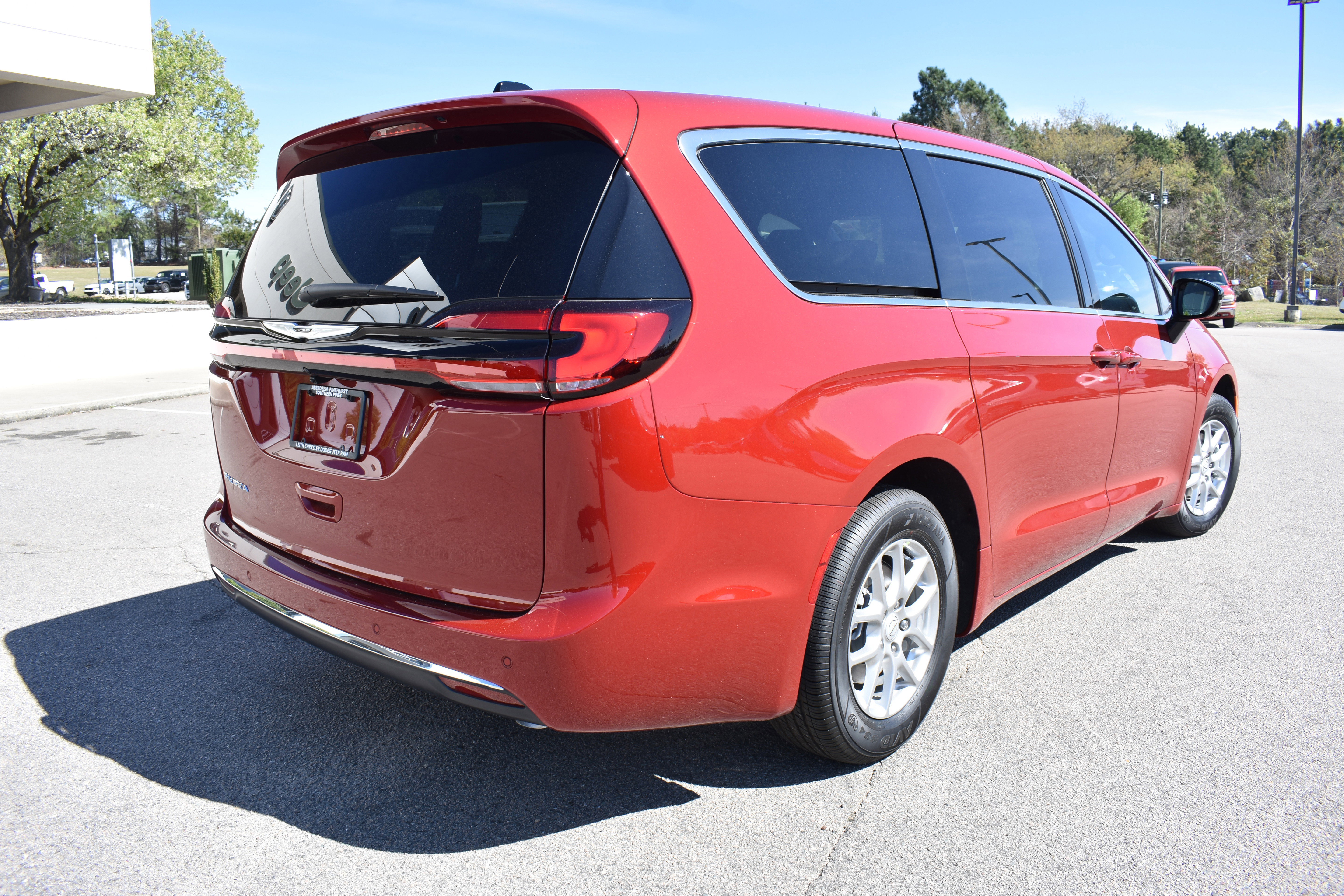 New 2026 Chrysler Pacifica Select FWD image 9