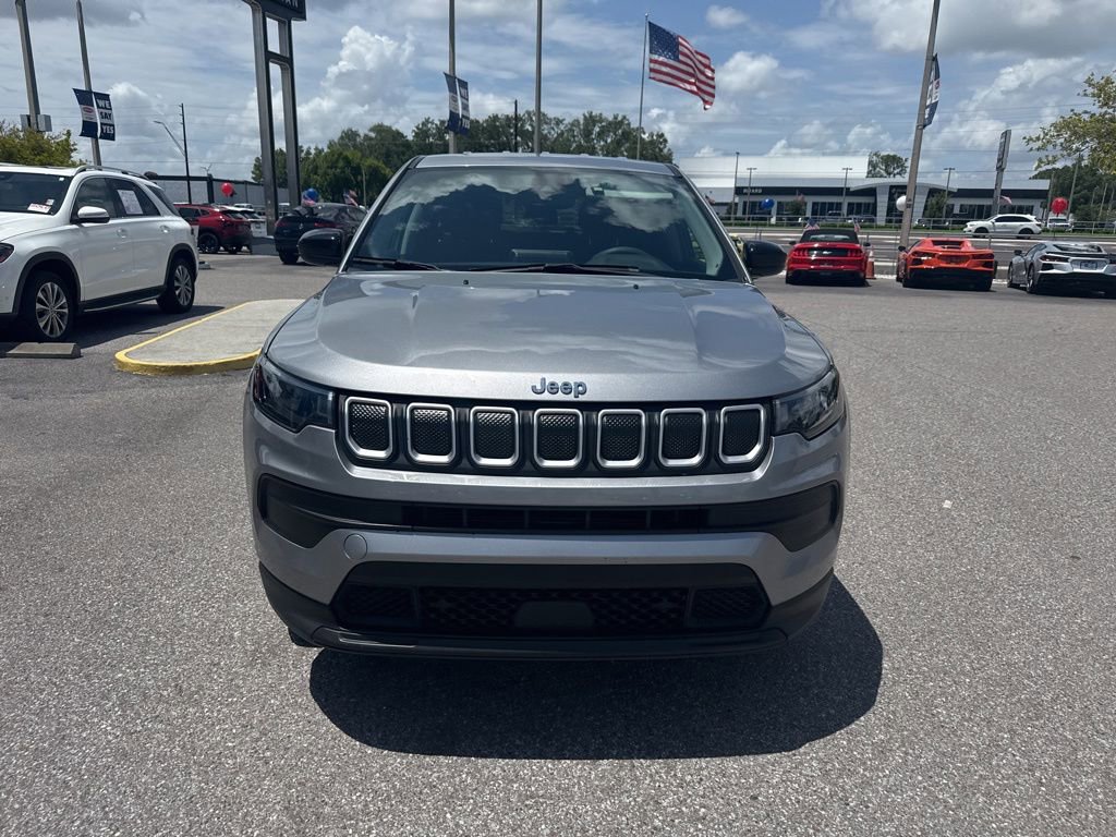 Used 2022 Jeep Compass Sport AWD/4WD image 3