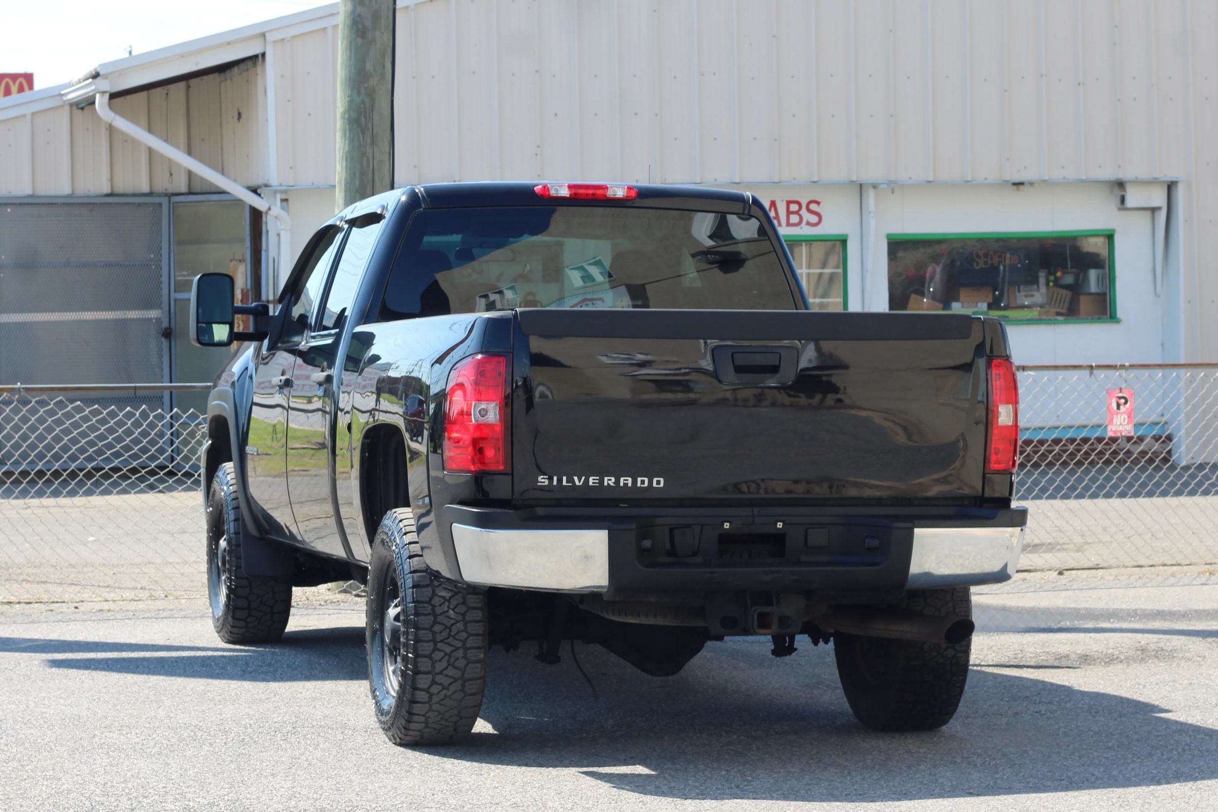 Used 2011 Chevrolet Silverado 2500 W/T w/ Snow Plow Prep Package AWD/4WD image 6