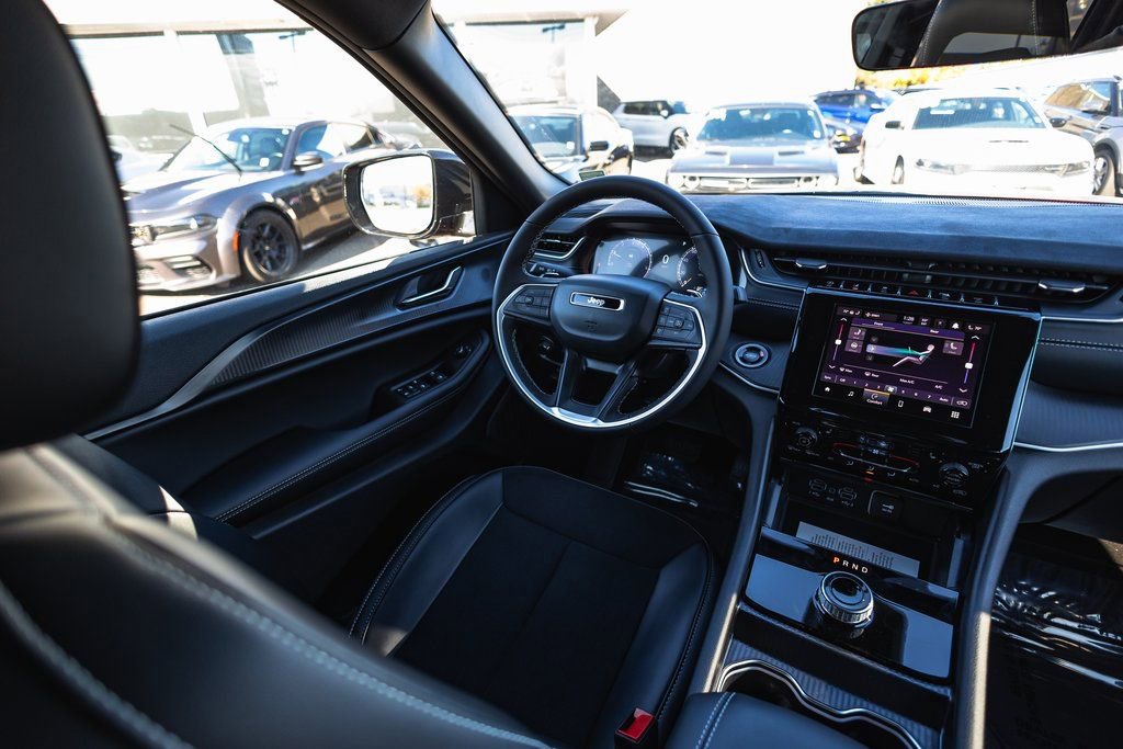 New 2025 Jeep Grand Cherokee L Altitude image 20