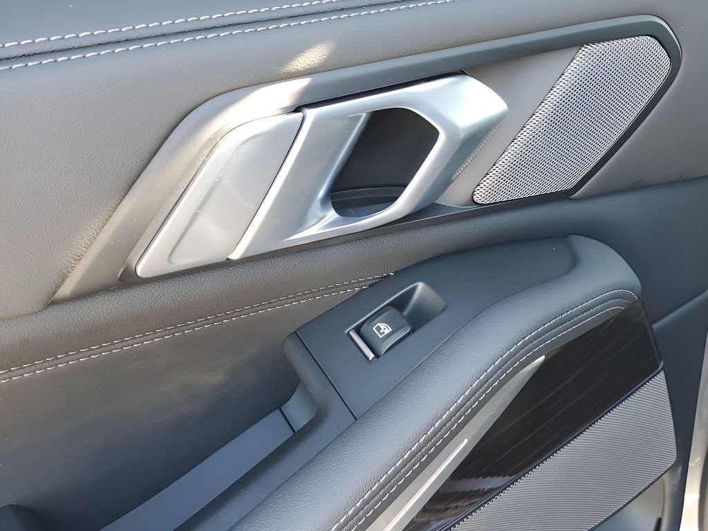 Used 2026 BMW X5 sDrive40i image 47