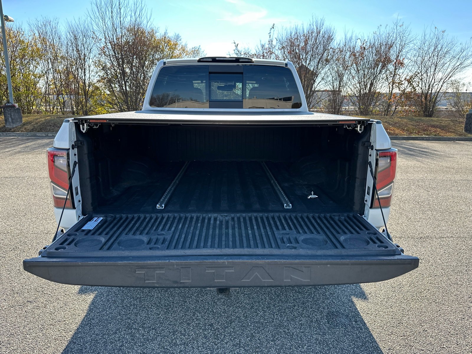Certified 2021 Nissan Titan Platinum Reserve w/ Moonroof Package image 18