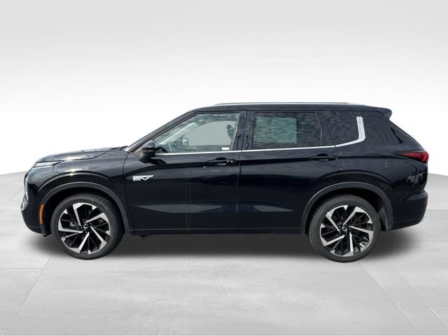 Used 2023 Mitsubishi Outlander SEL AWD/4WD image 2