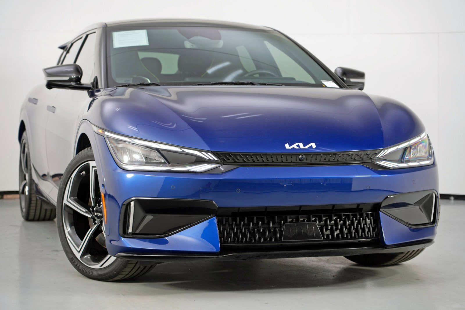 Used 2023 Kia EV6 GT image 2