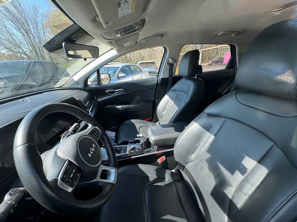 Certified 2023 Kia Sportage EX image 7