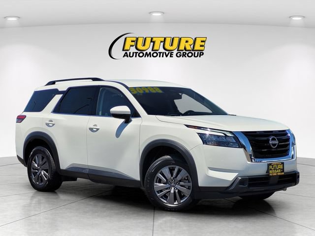 Certified 2025 Nissan Pathfinder SV