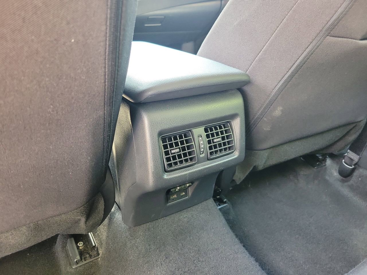 Used 2025 Toyota Camry LE image 12