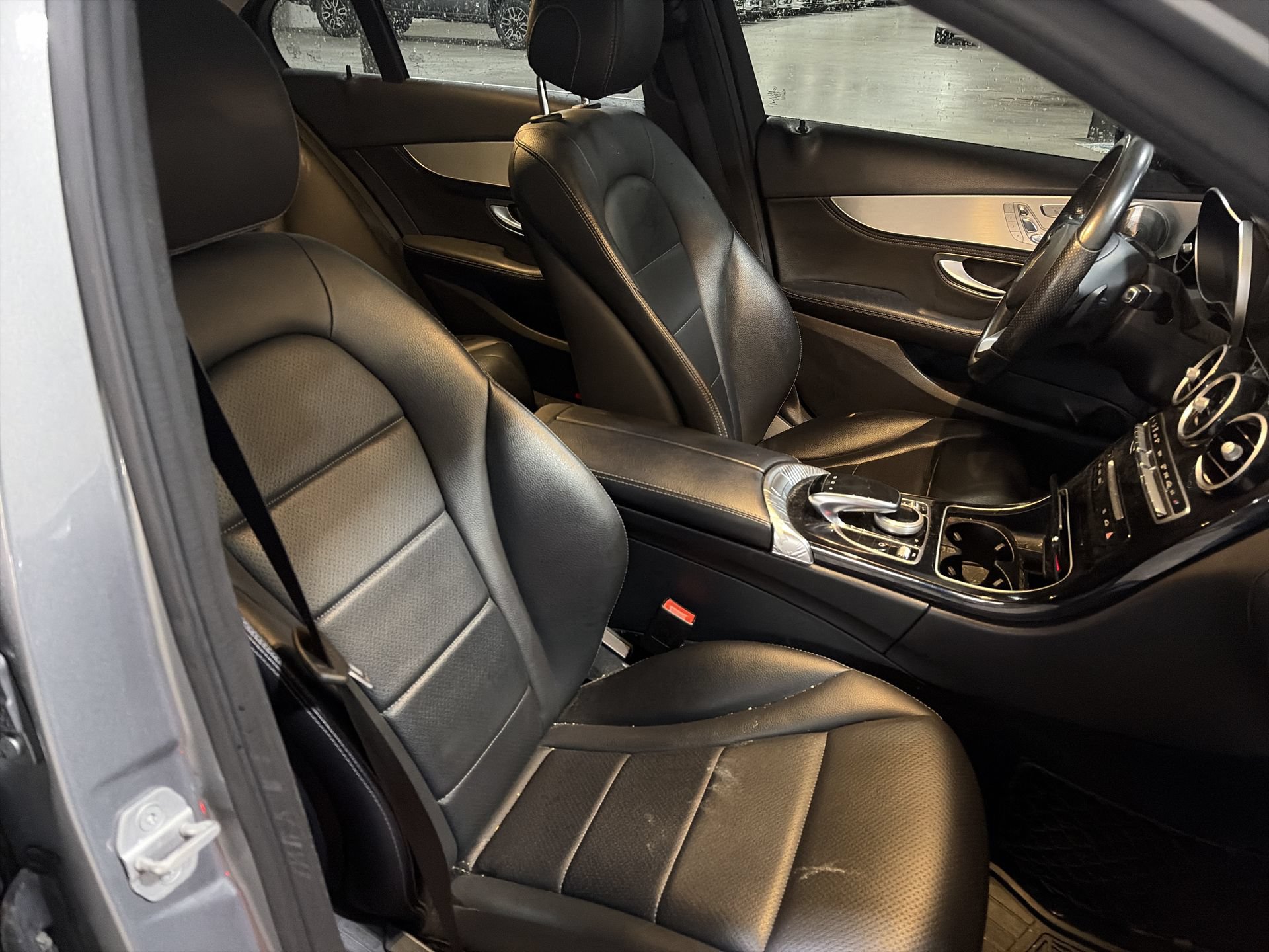 Used 2016 Mercedes-Benz C 300 4MATIC Sedan image 30