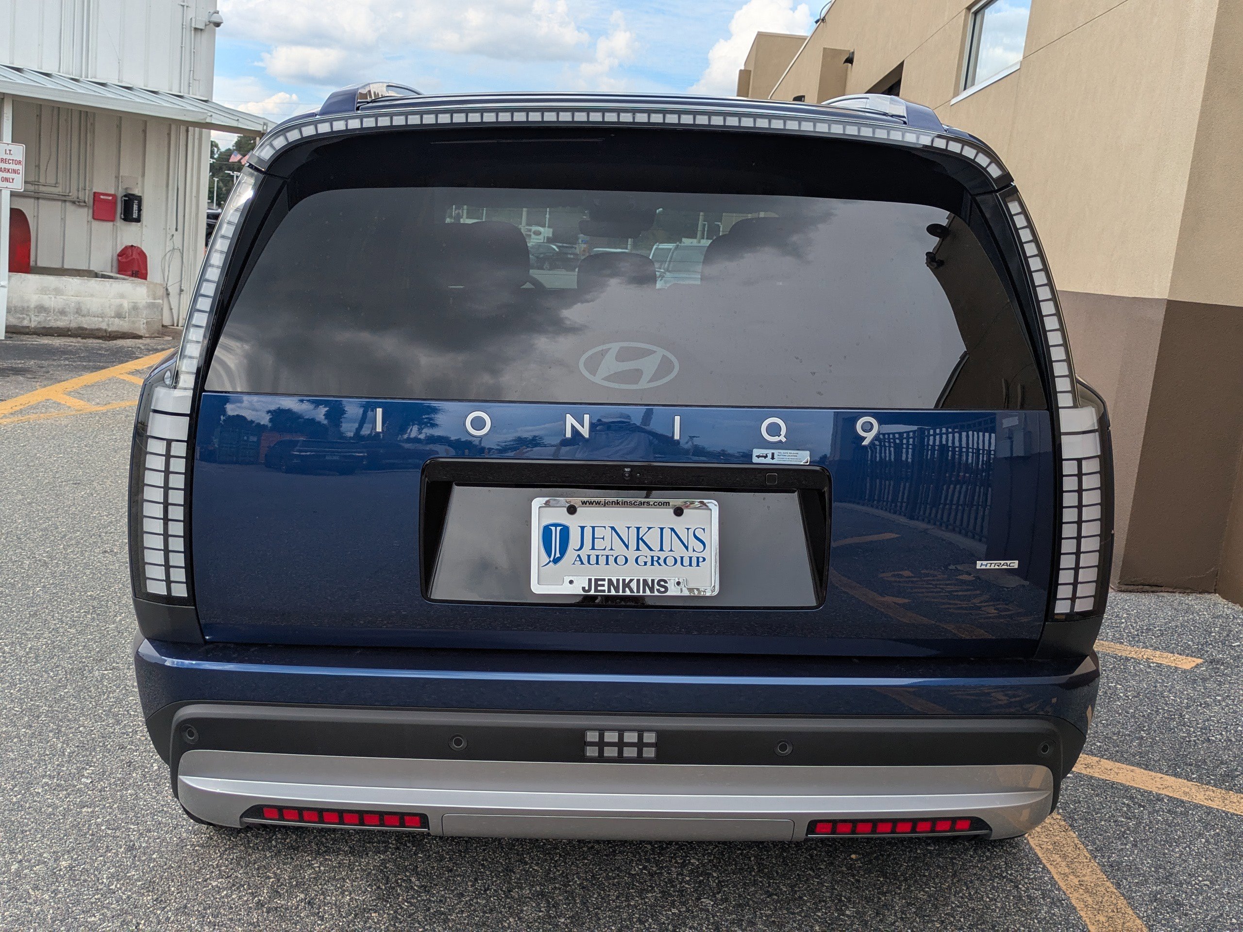 New 2026 Hyundai Ioniq 9 SE image 6