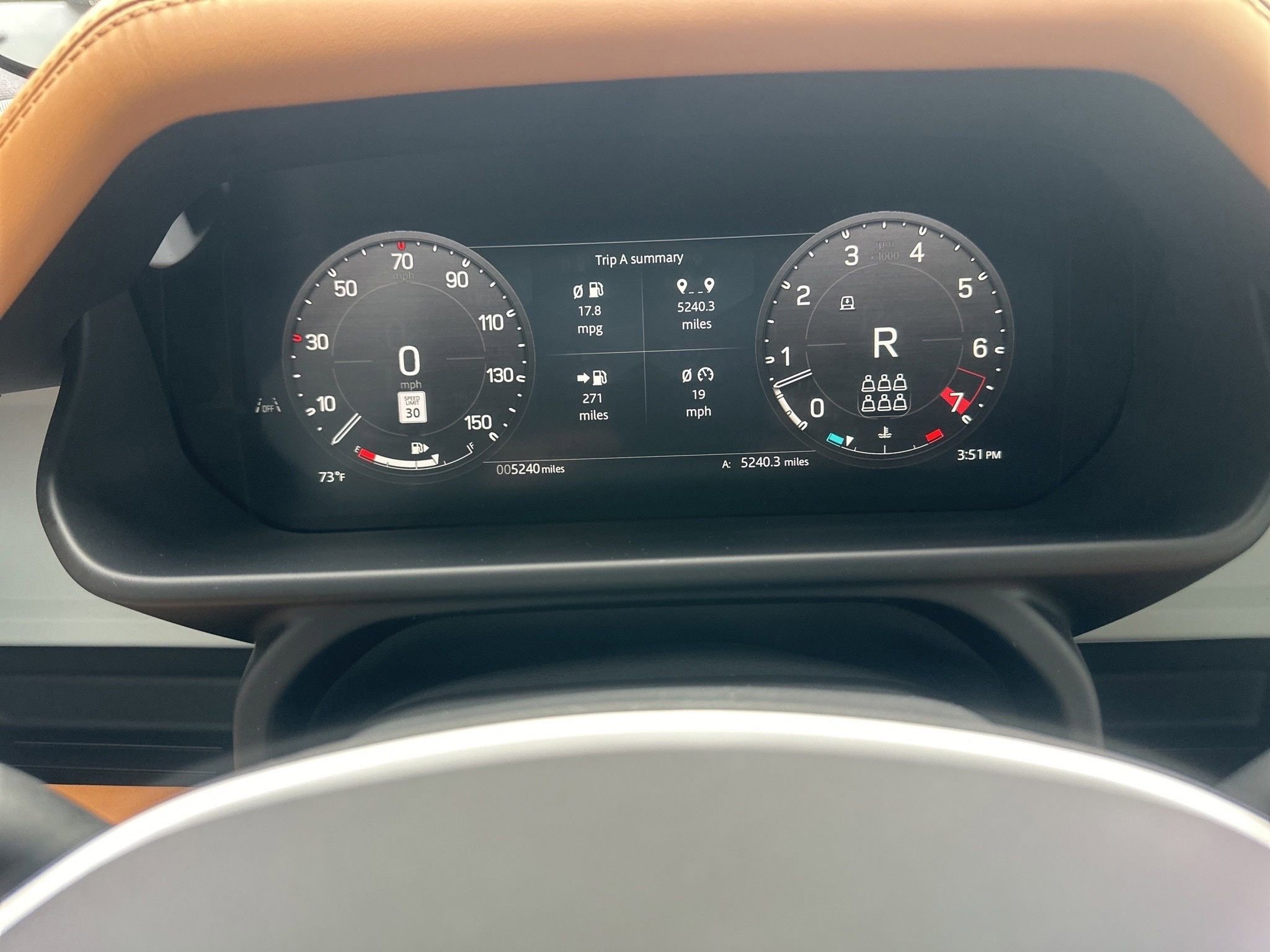 Used 2024 Land Rover Defender 130 S image 33