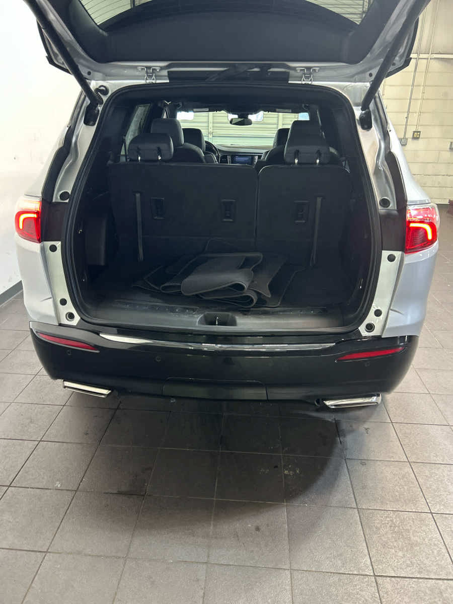 Used 2022 Buick Enclave Essence w/ Experience Buick Package AWD/4WD image 12