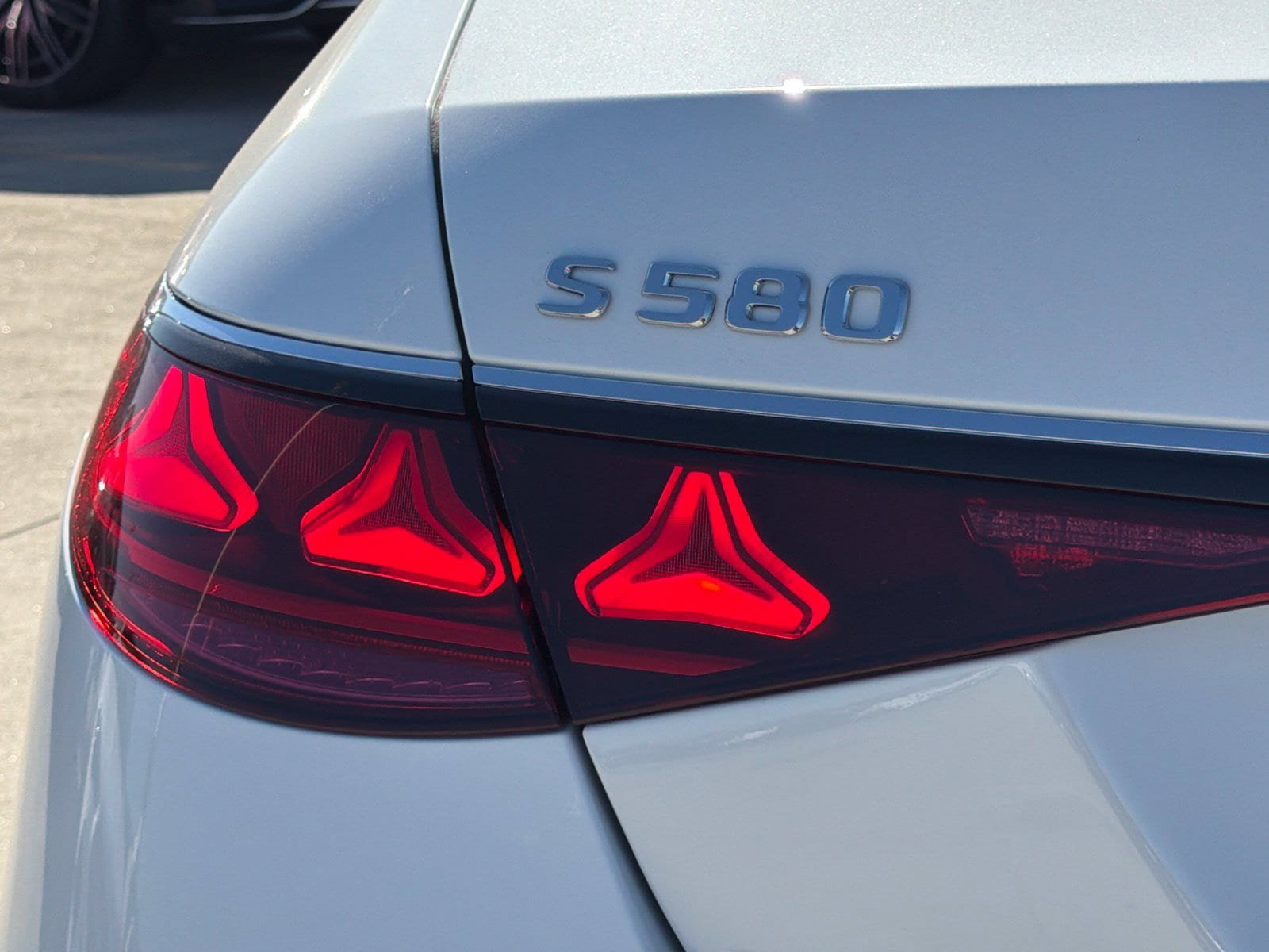 New 2027 Mercedes-Benz S 580 4MATIC Sedan image 14