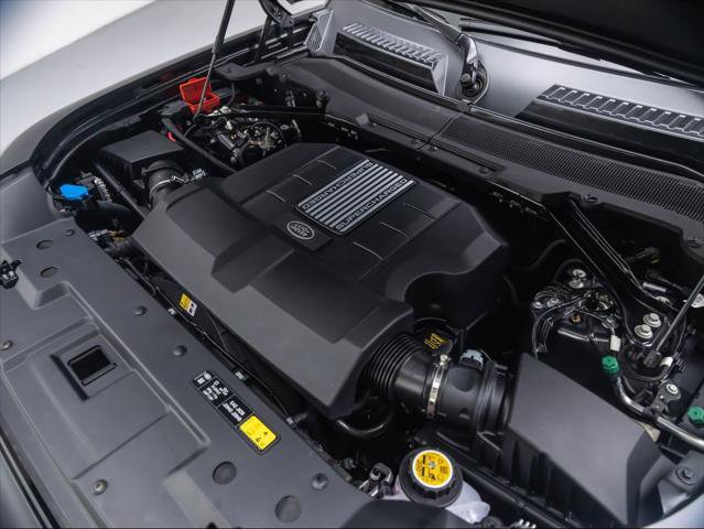 New 2026 Land Rover Defender 90 V8 AWD/4WD image 11