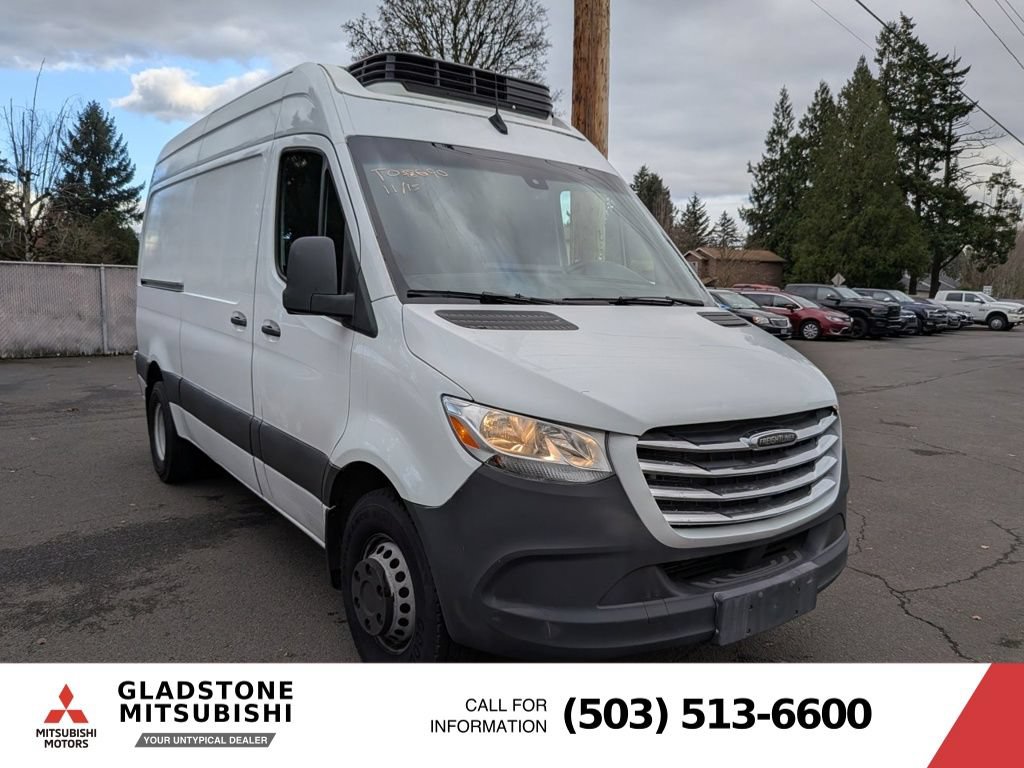 Used 2019 Freightliner Sprinter 2500 RWD image 1