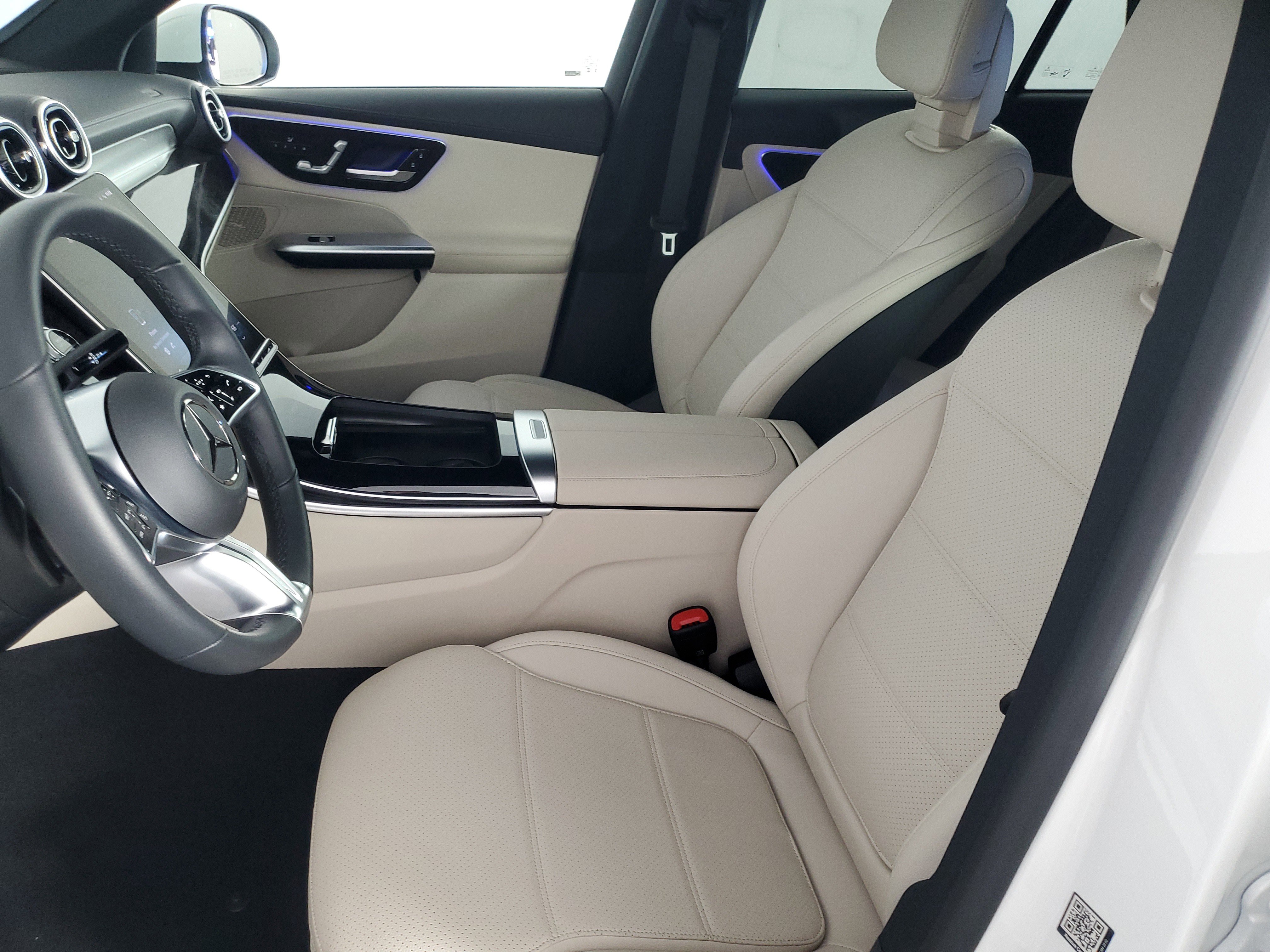 Used 2023 Mercedes-Benz GLC 300 image 12