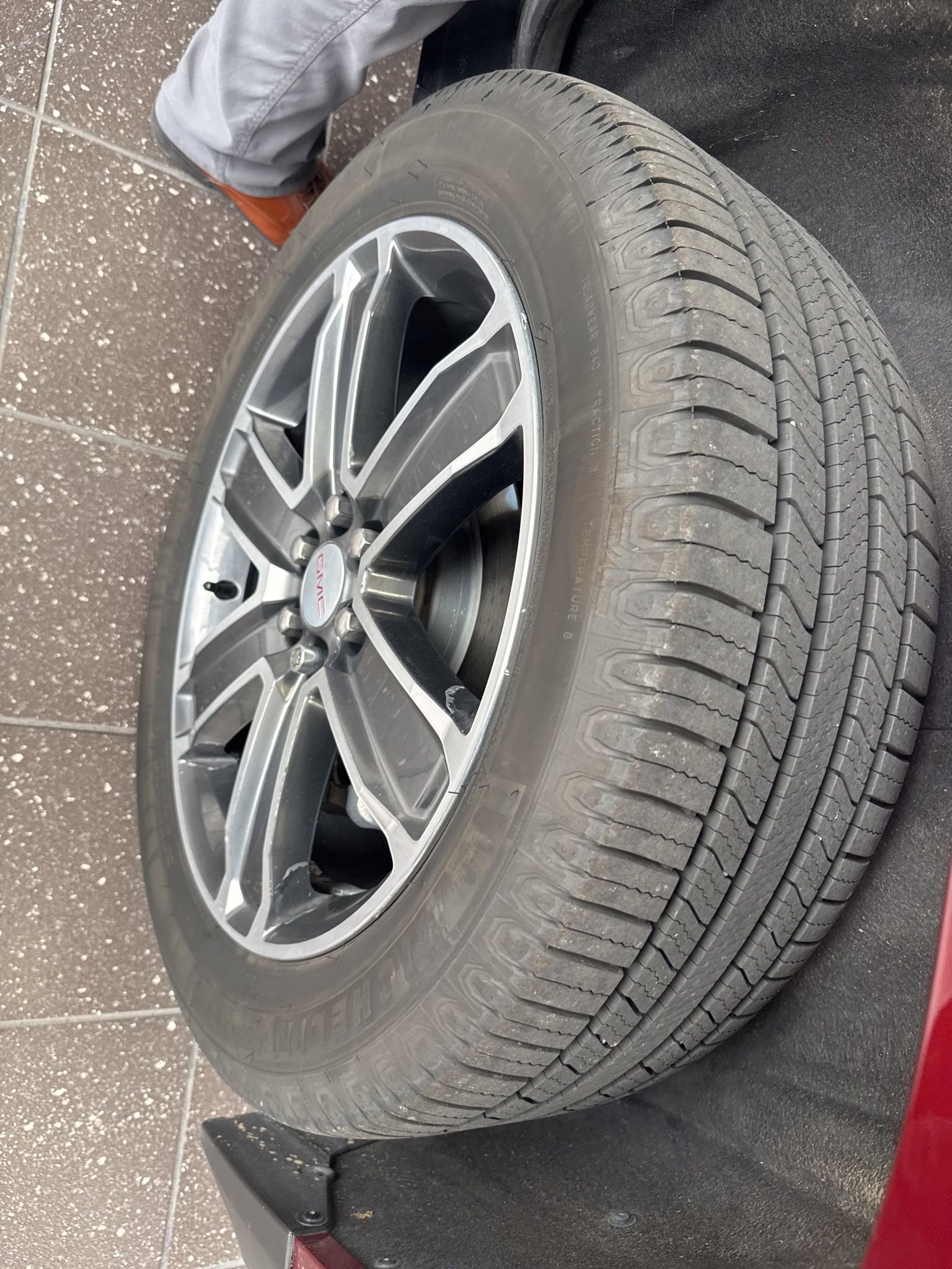 Used 2018 GMC Acadia Denali FWD image 7