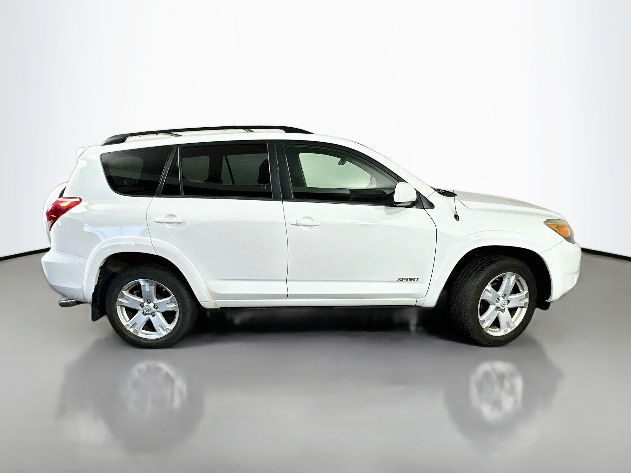 Used 2007 Toyota RAV4 Sport AWD/4WD image 8