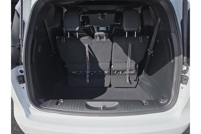 New 2026 Chrysler Pacifica Limited w/ S Appearance Package image 15