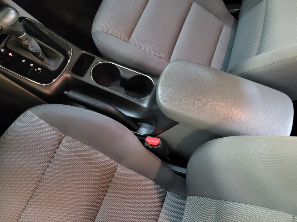 Used 2017 Kia Forte LX image 26