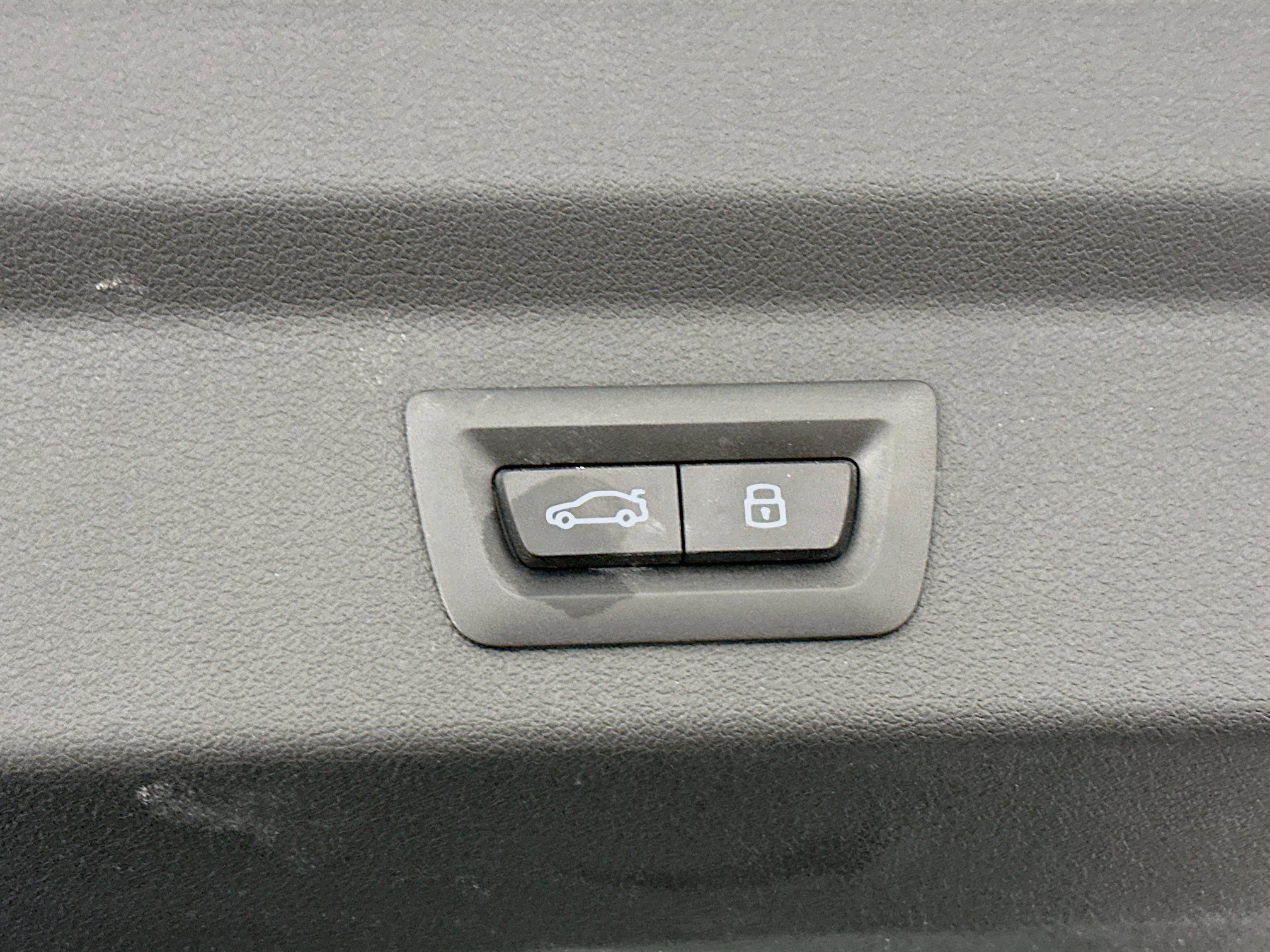 Used 2025 BMW X2 xDrive28i image 31