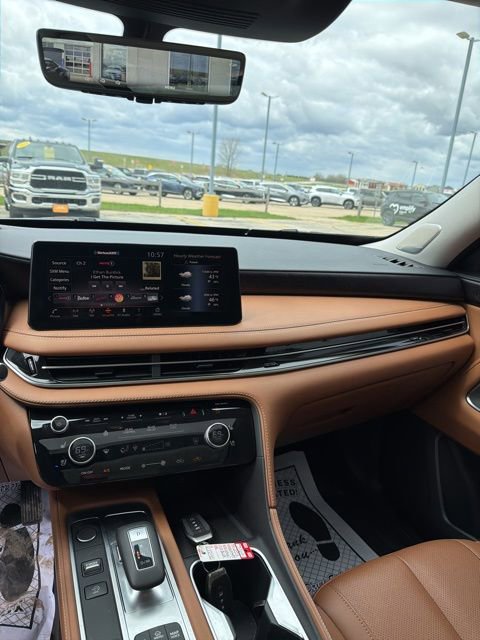 Used 2025 INFINITI QX60 Sensory AWD/4WD image 12