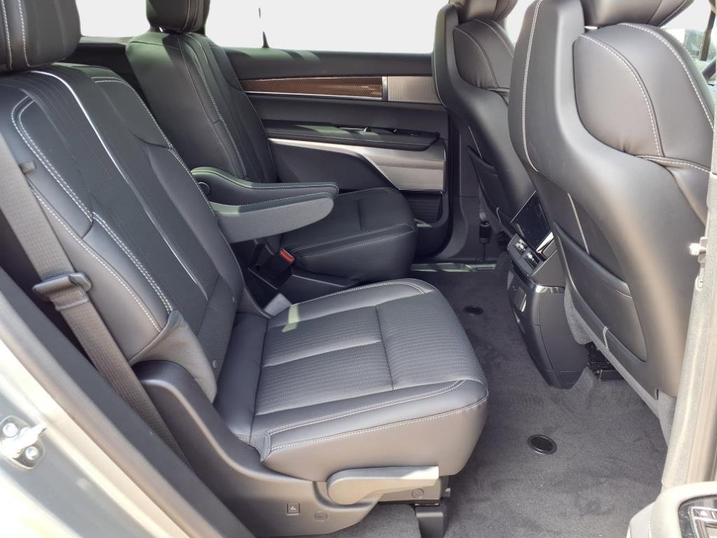 New 2026 Cadillac Vistiq Sport image 24