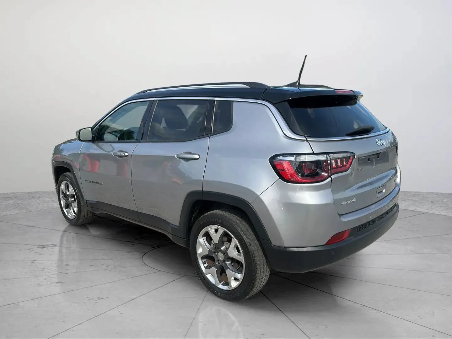 Used 2018 Jeep Compass Limited w/ Safe & Security Group AWD/4WD image 9