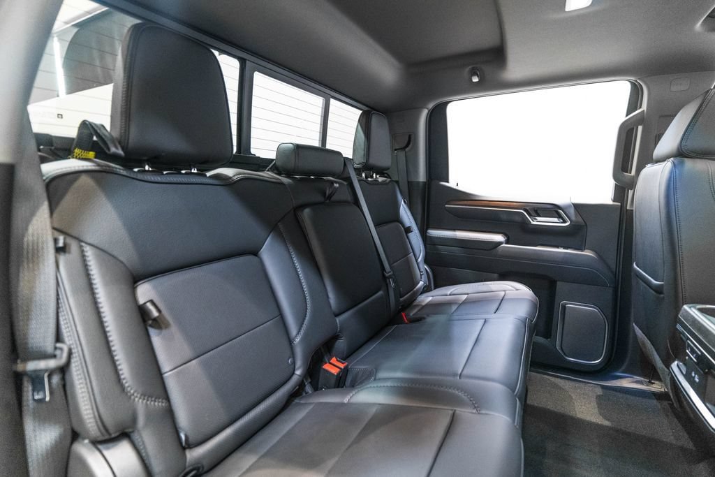 Used 2025 GMC Sierra 1500 Denali w/ Denali Carbonpro Edition AWD/4WD image 38