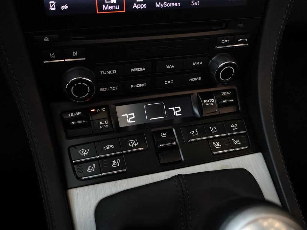 Used 2022 Porsche 718 Boxster RWD image 18