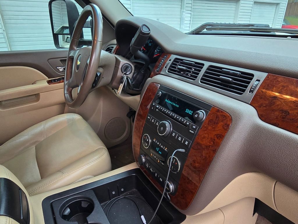 Used 2013 Chevrolet Silverado 2500 LTZ w/ LTZ Plus Package image 11