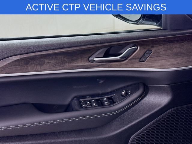 New 2025 Jeep Grand Cherokee Limited w/ Black Appearance Package image 18