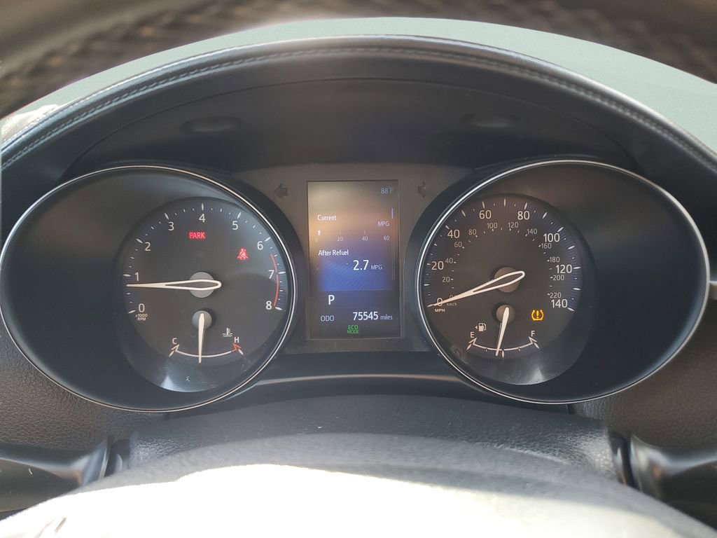 Used 2018 Toyota C-HR XLE image 24