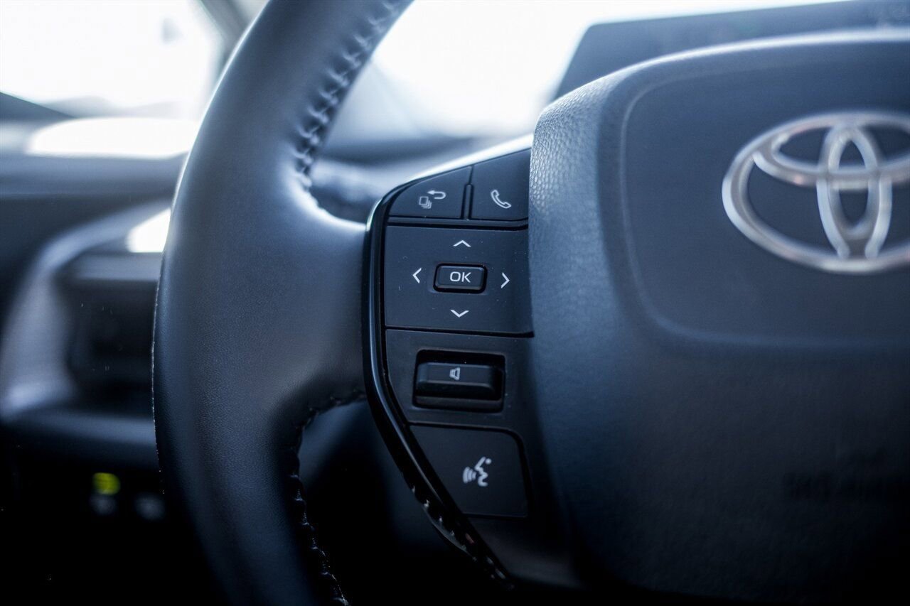 Used 2024 Toyota Prius XLE image 19