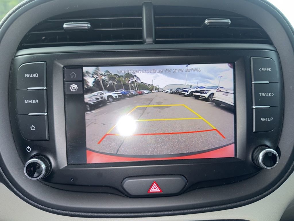 Certified 2023 Kia Soul LX FWD image 13