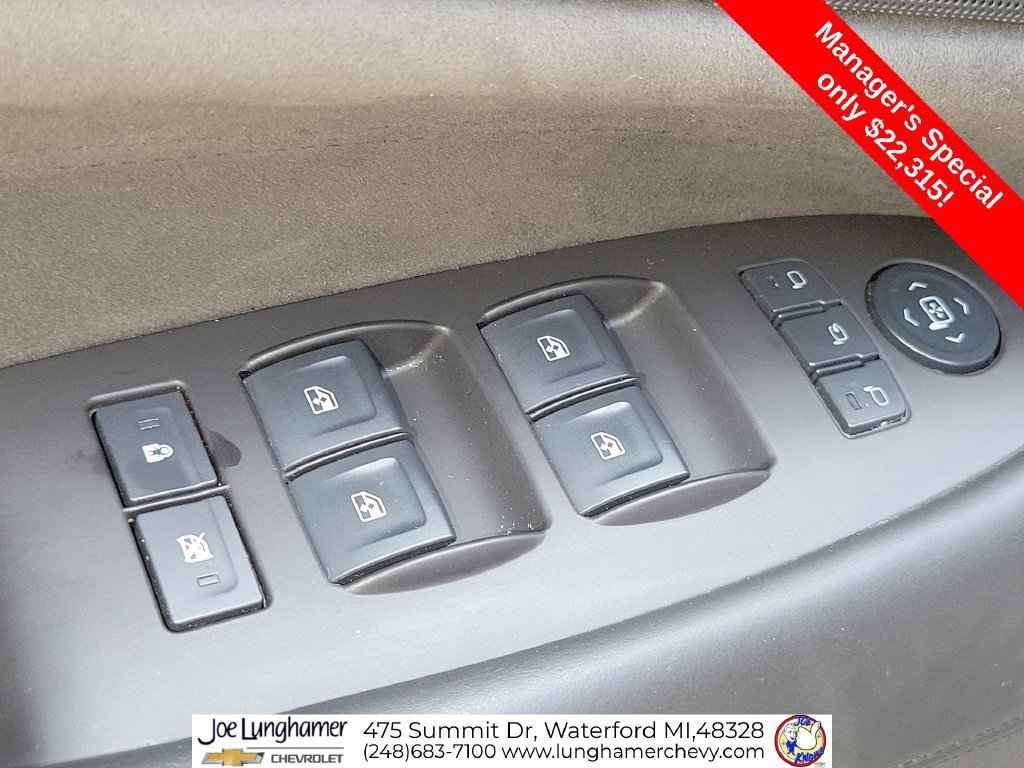 Used 2016 Cadillac Escalade Platinum AWD/4WD image 25