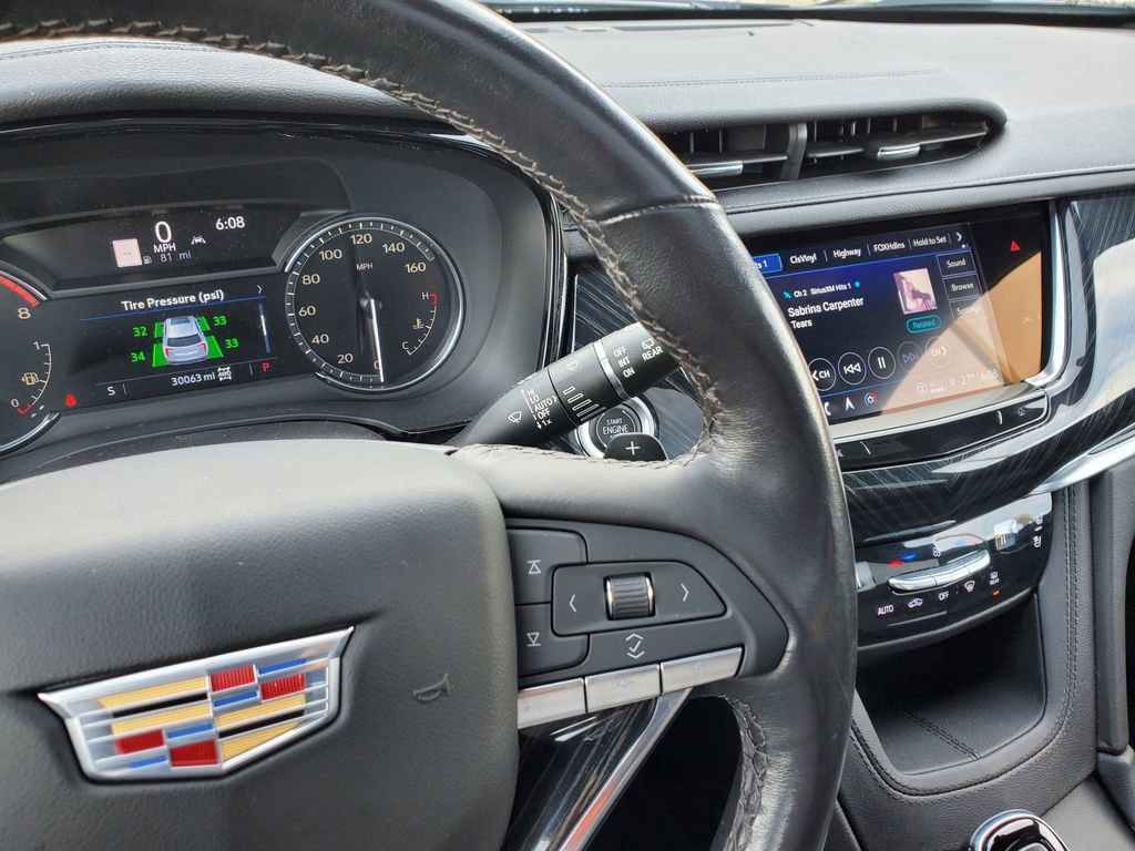 Used 2023 Cadillac XT6 Premium Luxury image 29