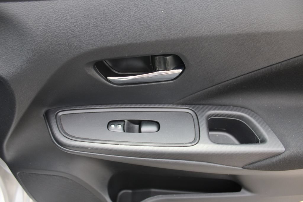Used 2021 Nissan Versa SV FWD image 37