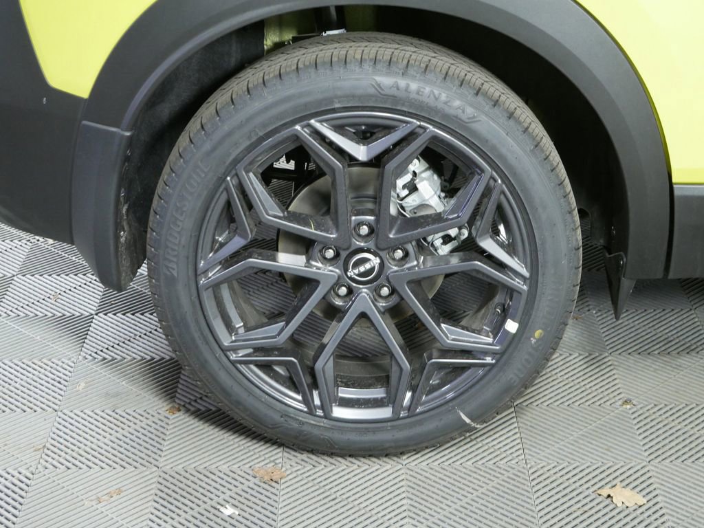 New 2026 Nissan Kicks SR image 11