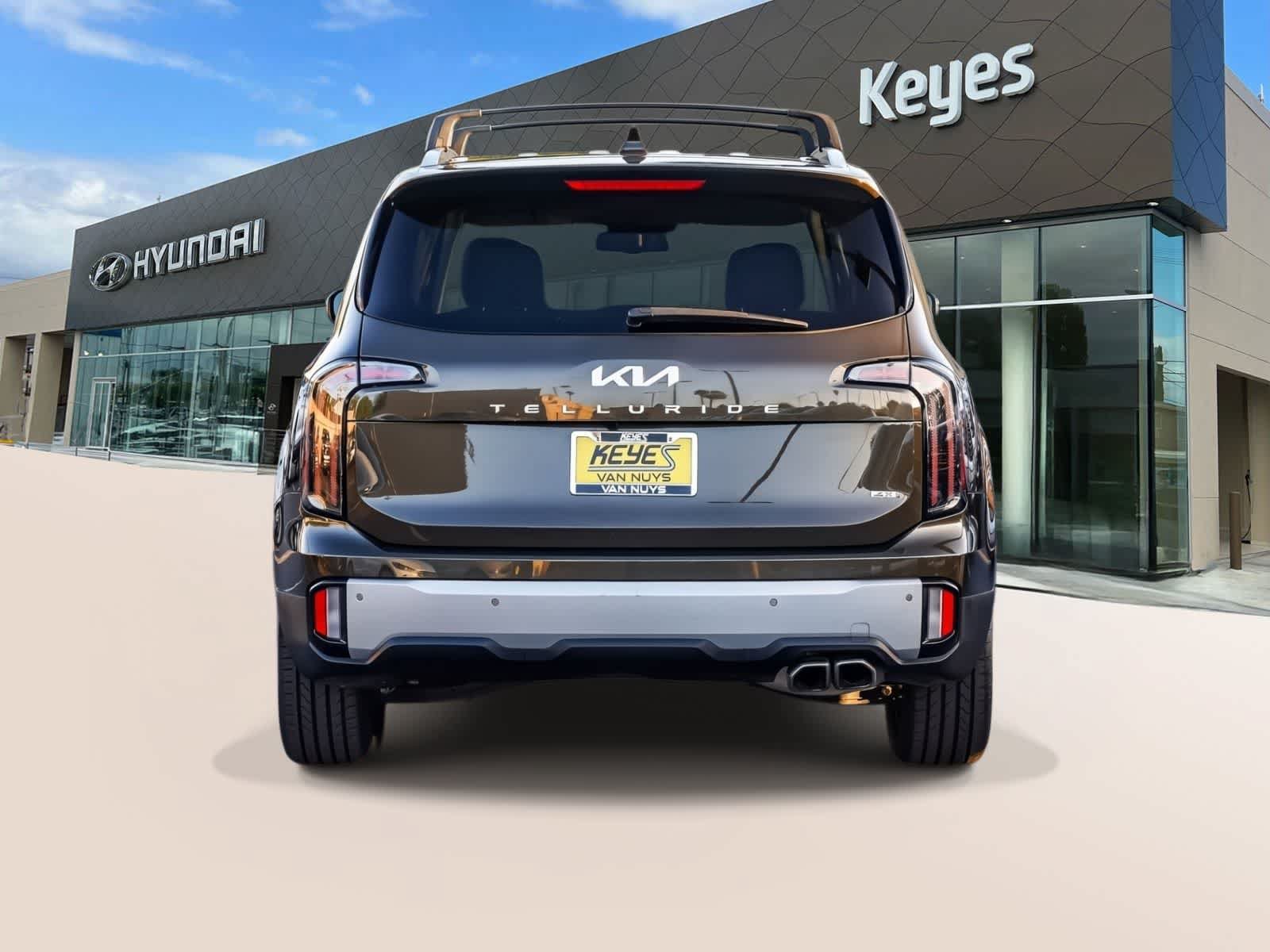 Used 2024 Kia Telluride EX w/ EX Captain's Chair Package AWD/4WD image 6