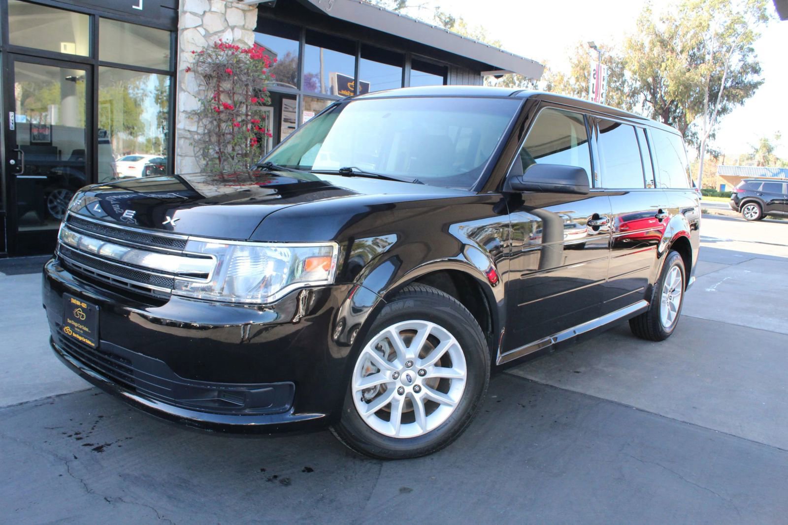 Used 2019 Ford Flex SE image 1