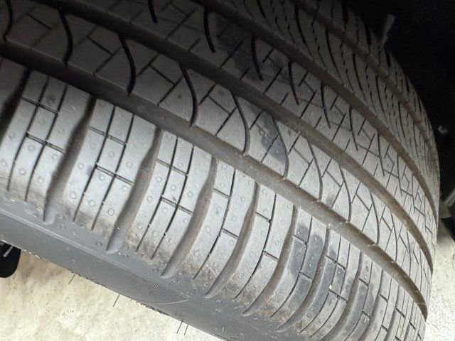 Used 2026 BMW 740i xDrive w/ Executive Package image 30