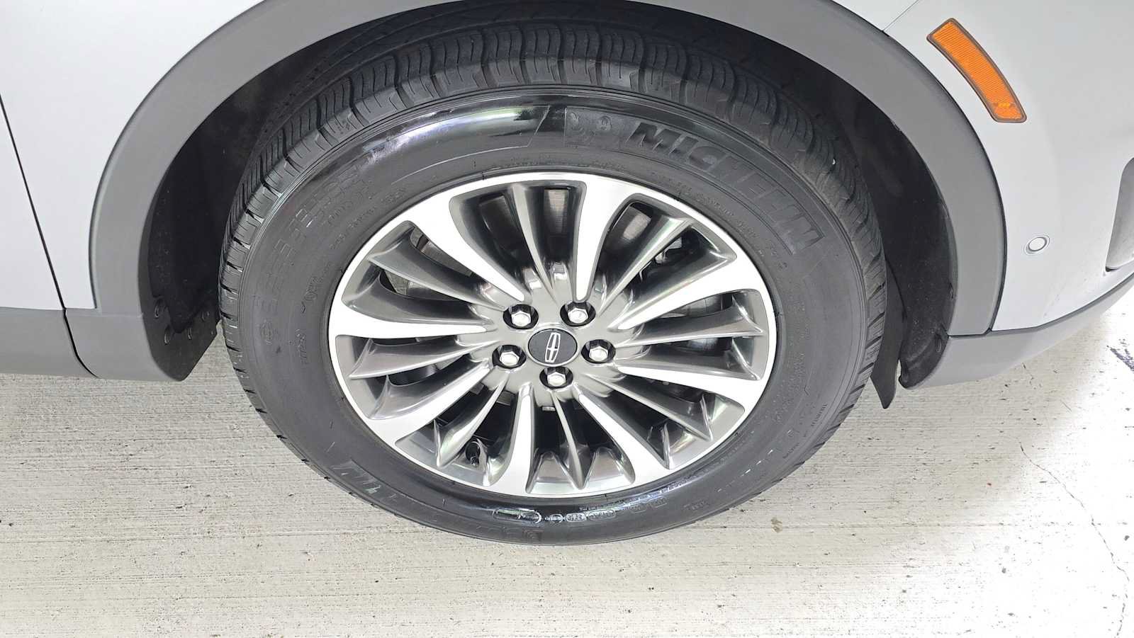 Used 2020 Lincoln Nautilus Reserve FWD image 9