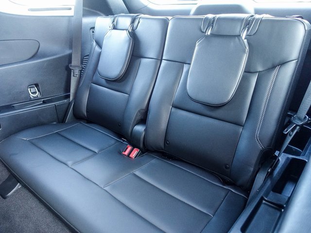 Used 2023 Ford Explorer XLT w/ Equipment Group 202A image 28