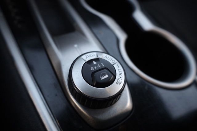 Used 2019 Nissan Pathfinder SV image 8