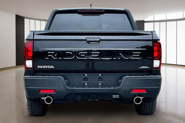 Used 2025 Honda Ridgeline Black Edition image 5