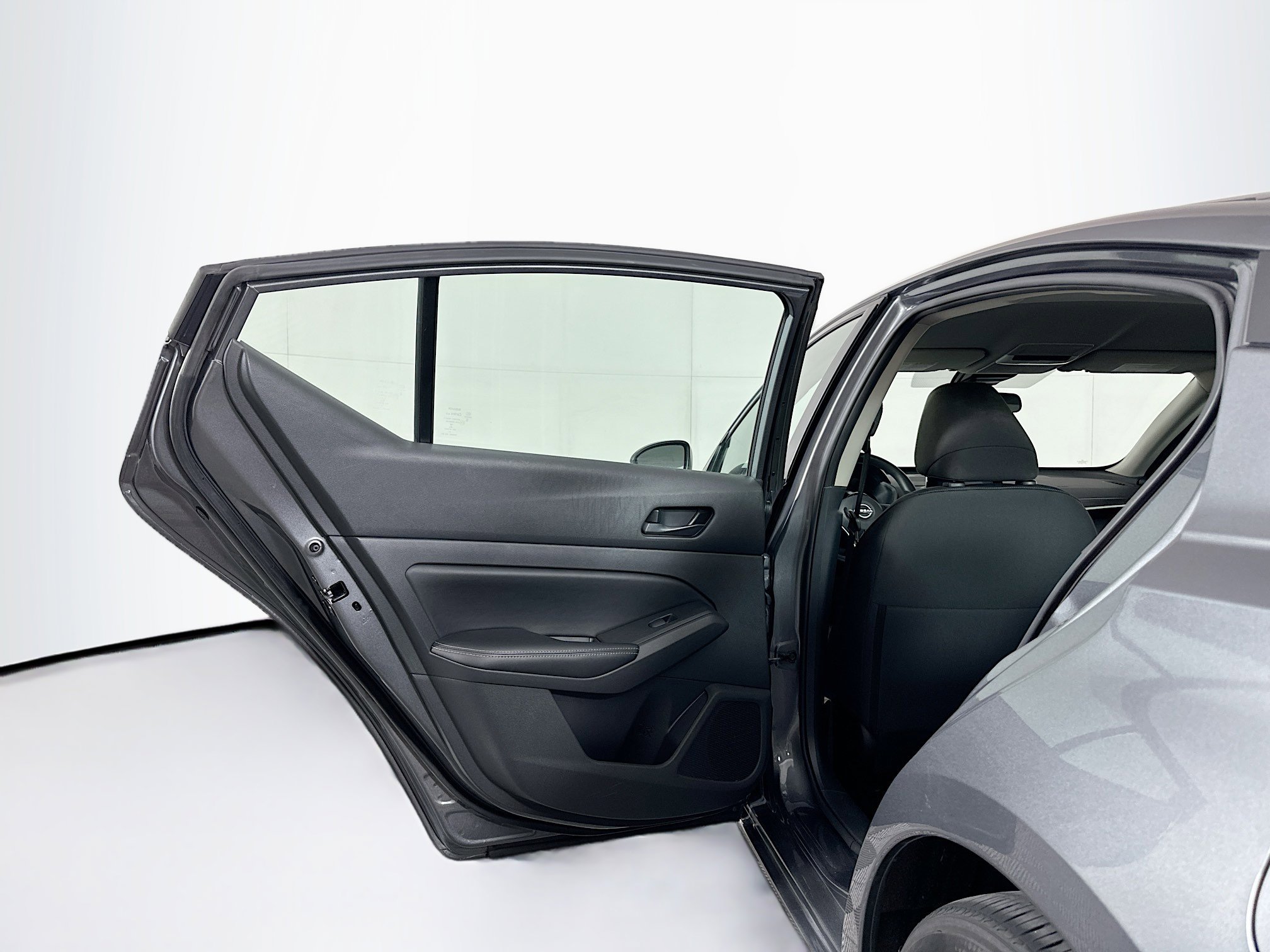 Used 2024 Nissan Altima 2.5 SV image 25